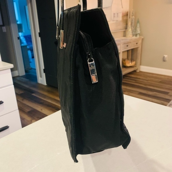 Gucci Shoulder Bag - Picture 10 of 11